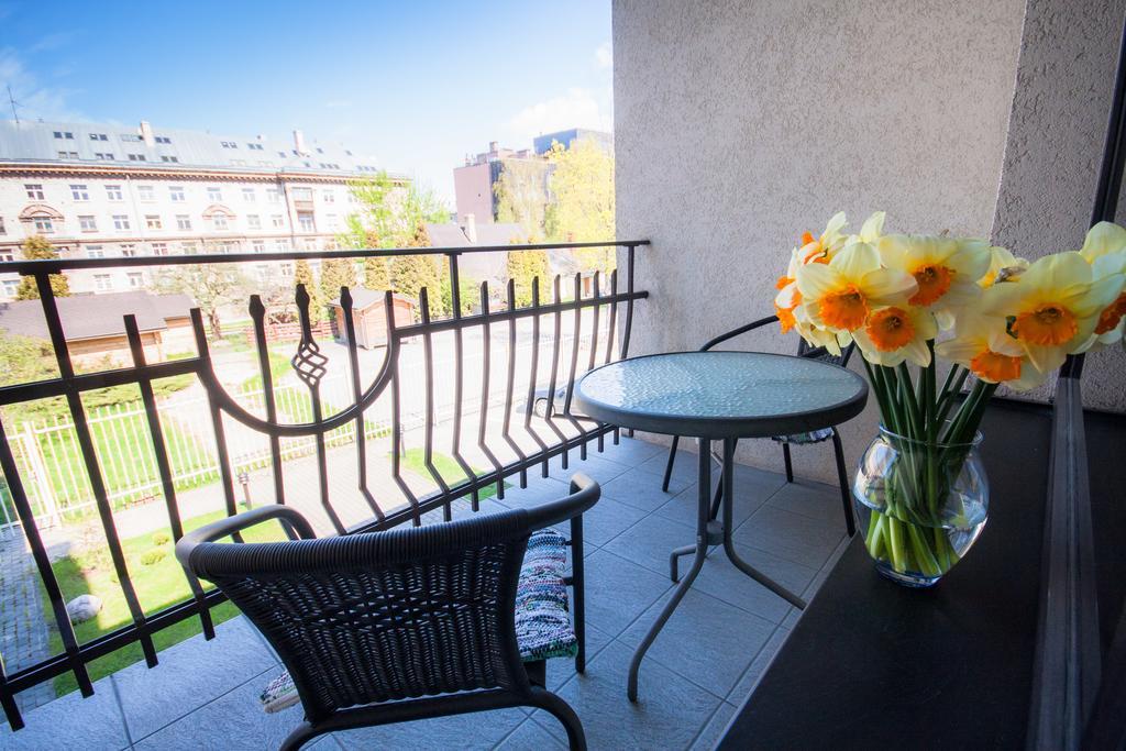 Hotel Kert Free Parking Riga Exterior foto